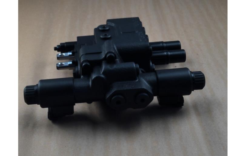 40539943 - LS Tractor Part